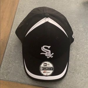 Adjustable white Sox hat